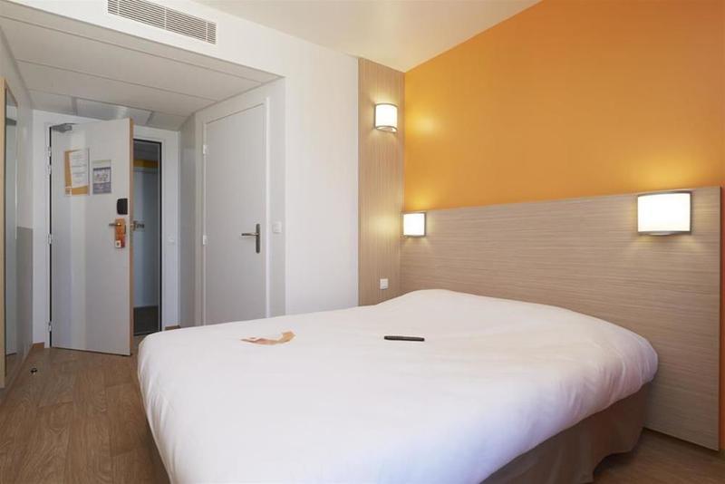 Campanile Bordeaux Ouest - Merignac Aeroport Bagian luar foto