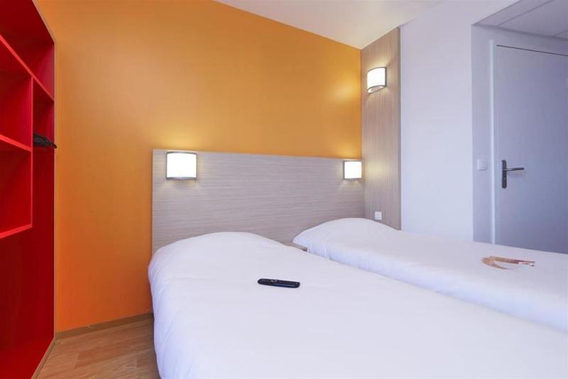 Campanile Bordeaux Ouest - Merignac Aeroport Bagian luar foto