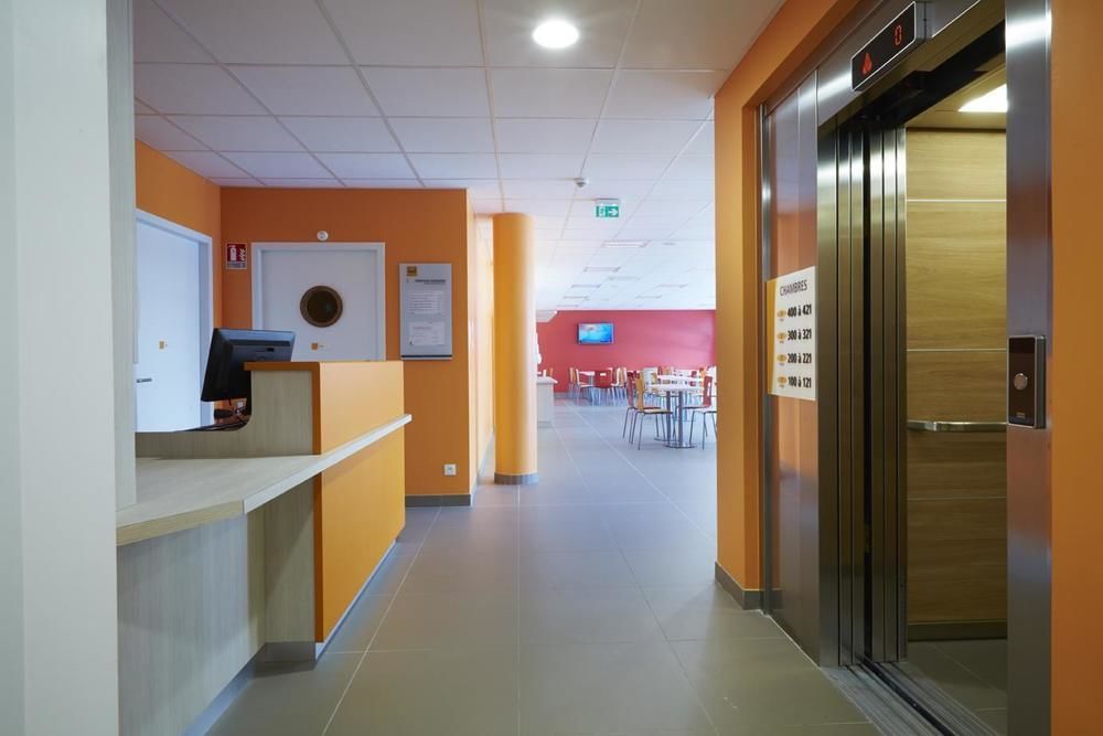 Campanile Bordeaux Ouest - Merignac Aeroport Bagian luar foto
