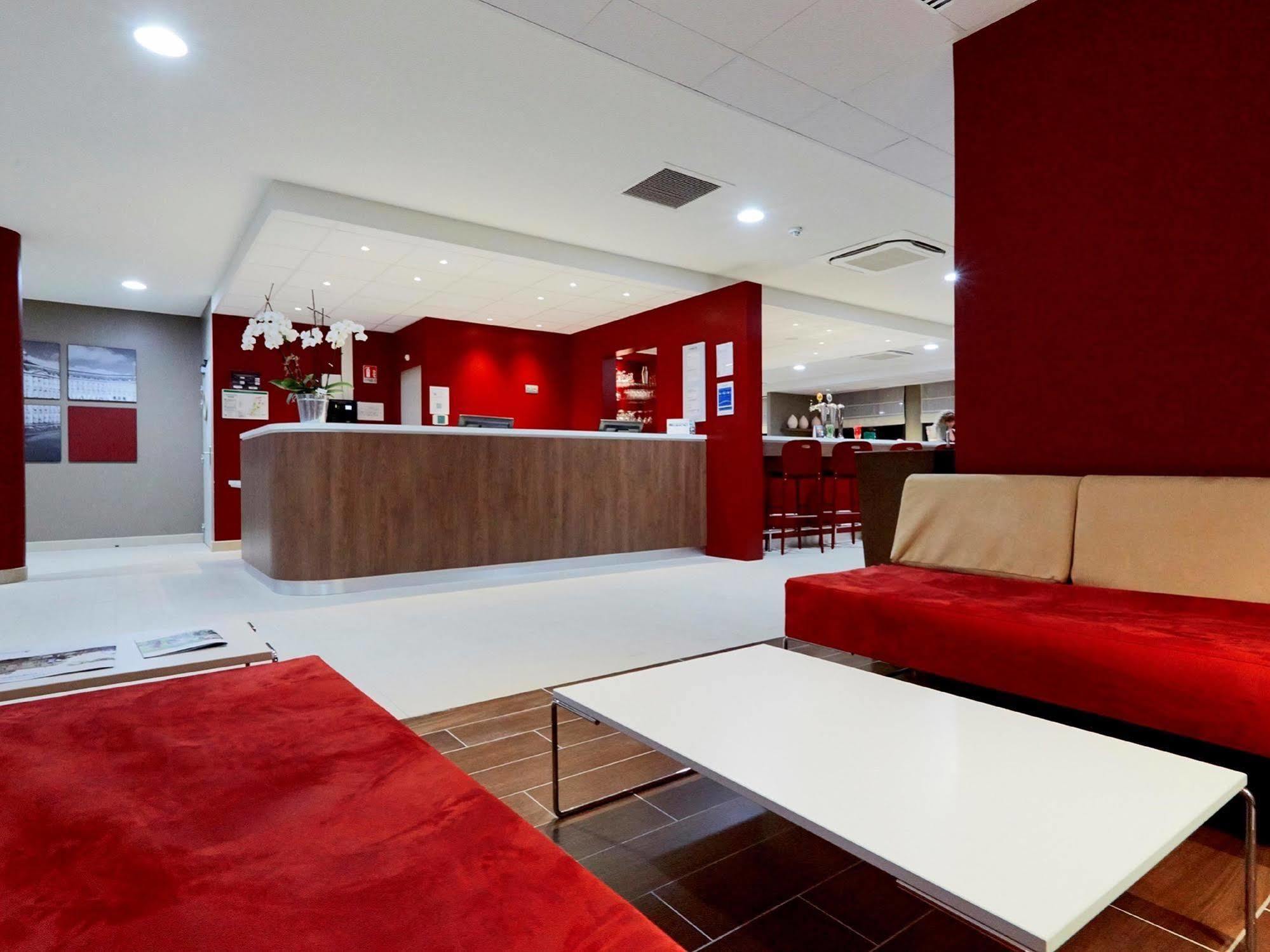 Campanile Bordeaux Ouest - Merignac Aeroport Bagian luar foto