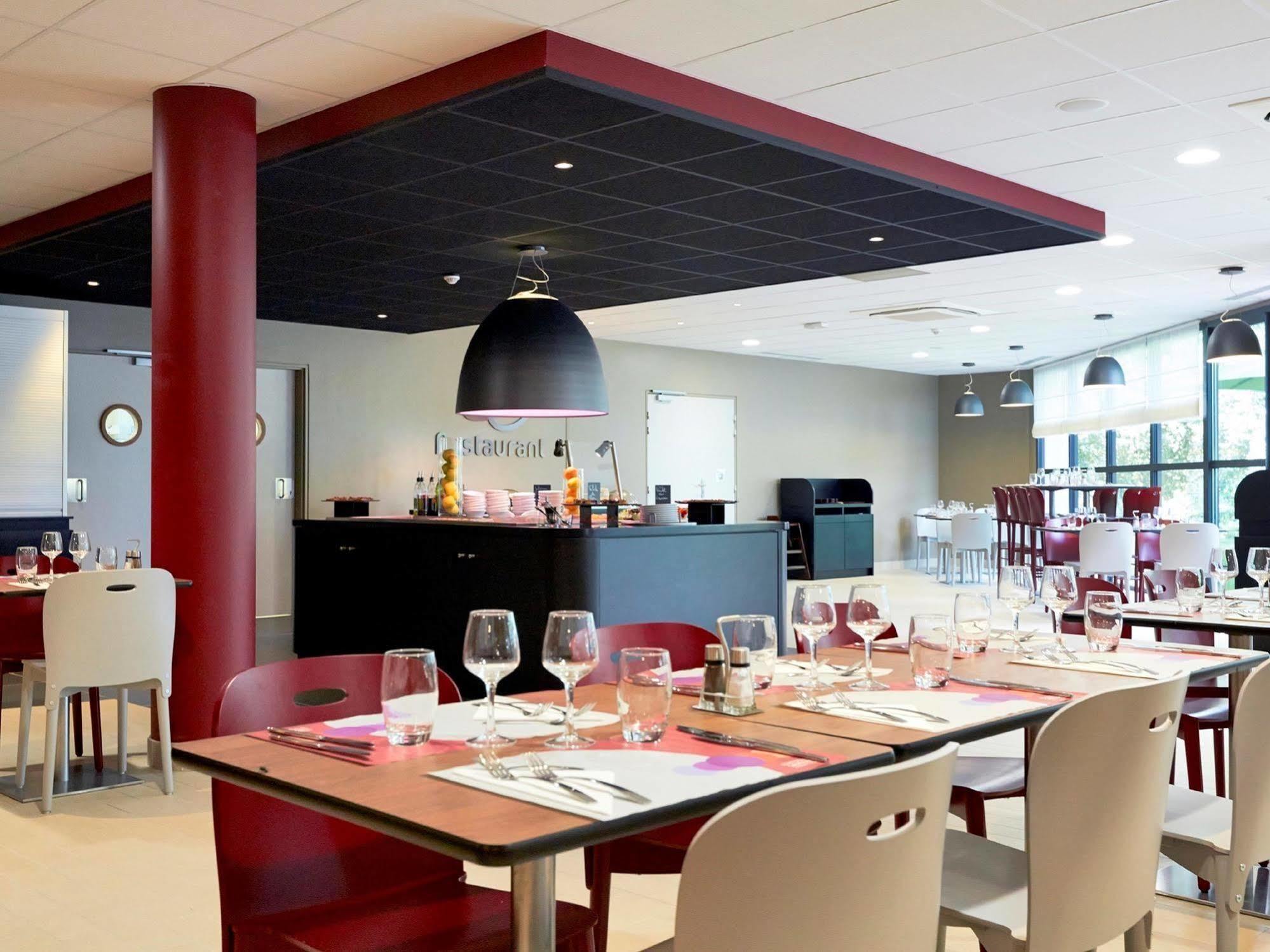 Campanile Bordeaux Ouest - Merignac Aeroport Bagian luar foto